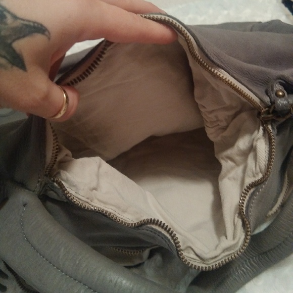 Errelleventidue hobo bag - Picture 4 of 7